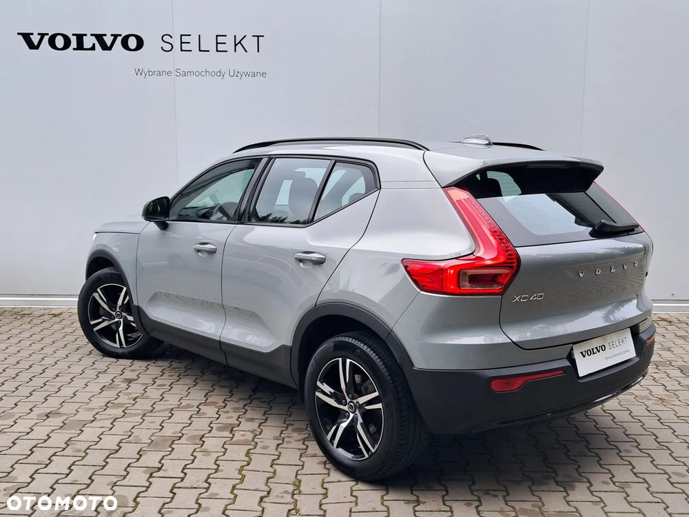 Volvo XC 40 B3 Plus Dark - 10