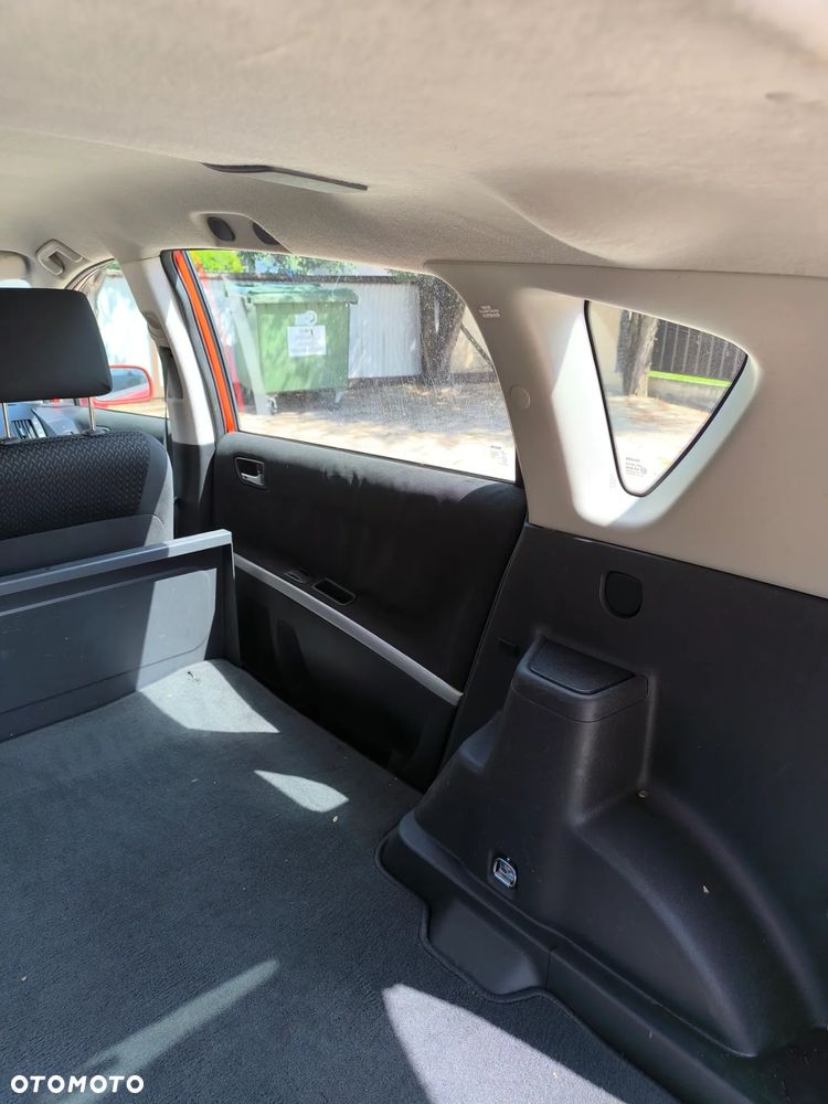 Toyota Corolla Verso 2.2 D-4D - 14