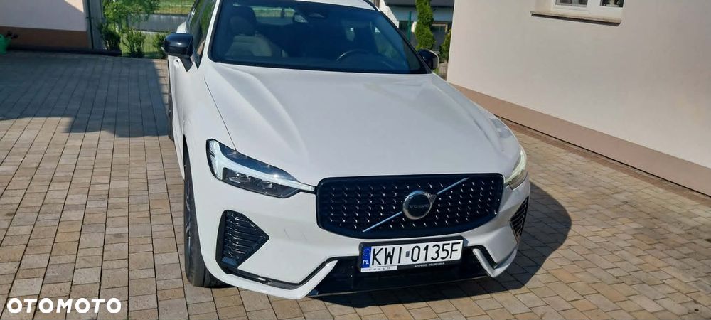 Volvo XC 60 B4 B Plus Dark - 4