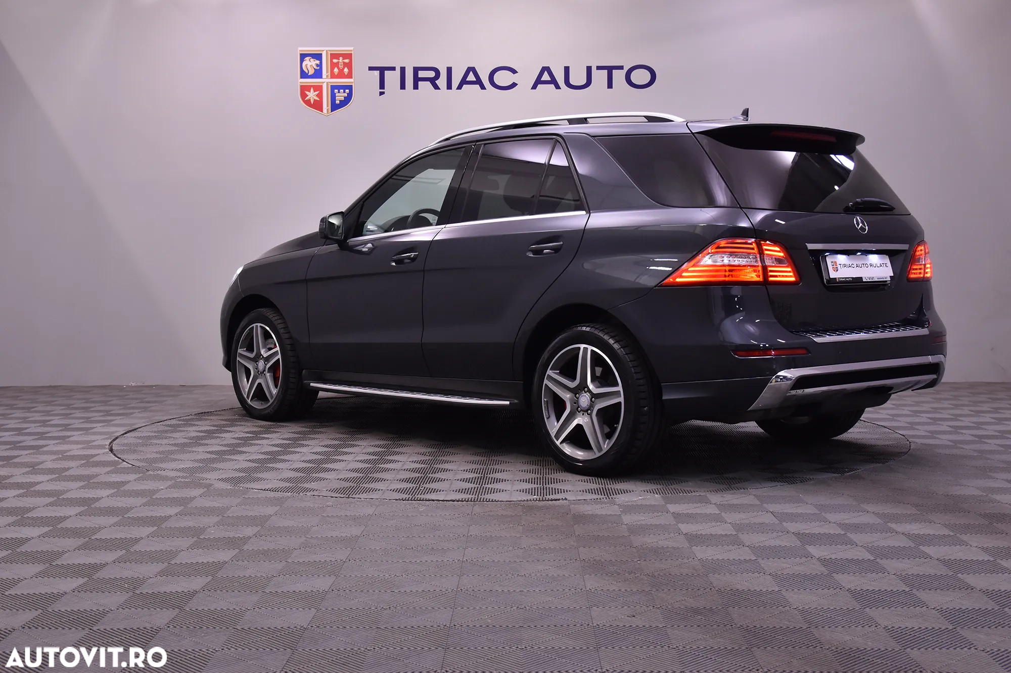 Mercedes-Benz ML 350 BlueTec 4MATIC Aut - 3