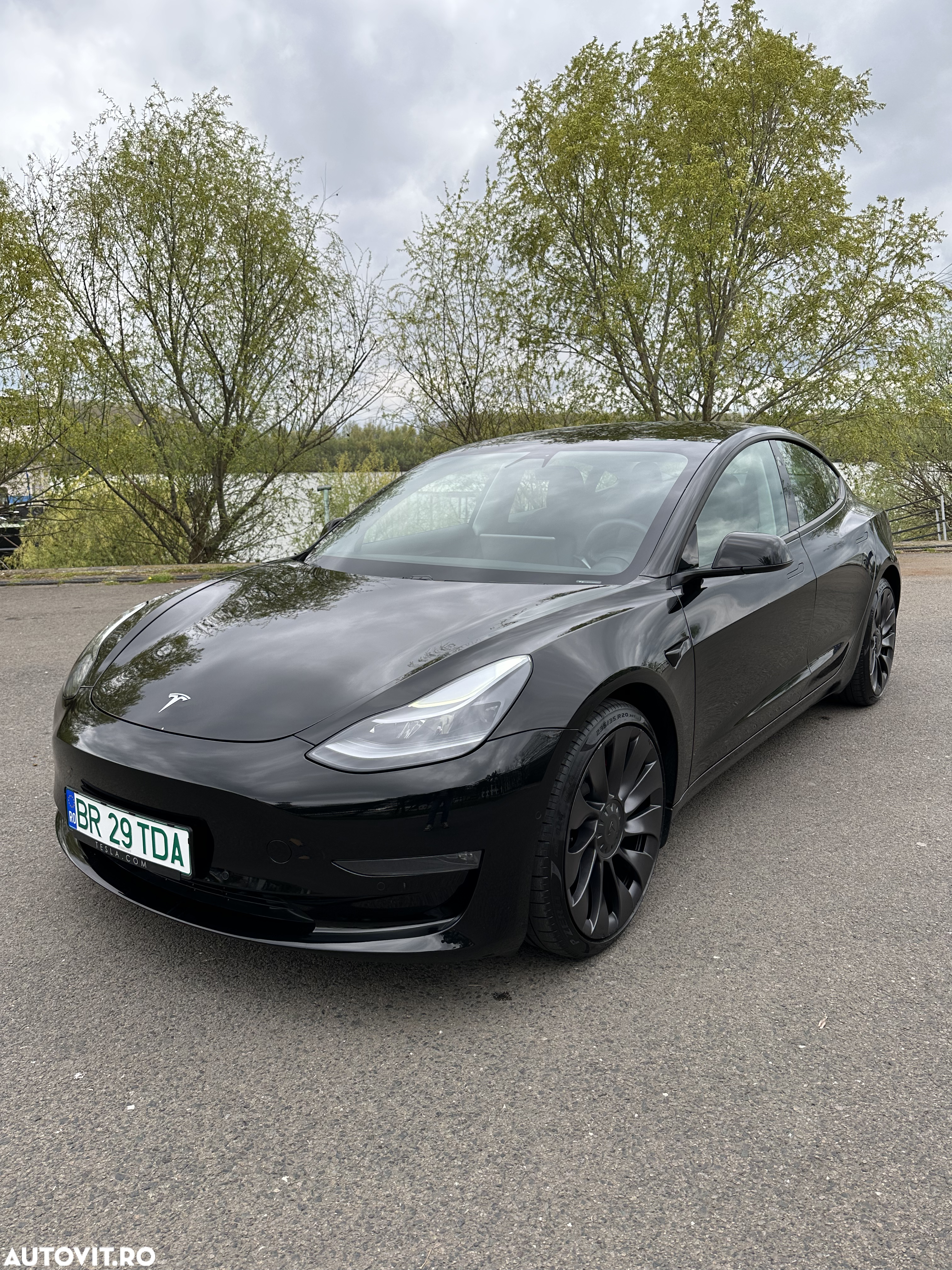 Tesla Model 3 Performance - 2