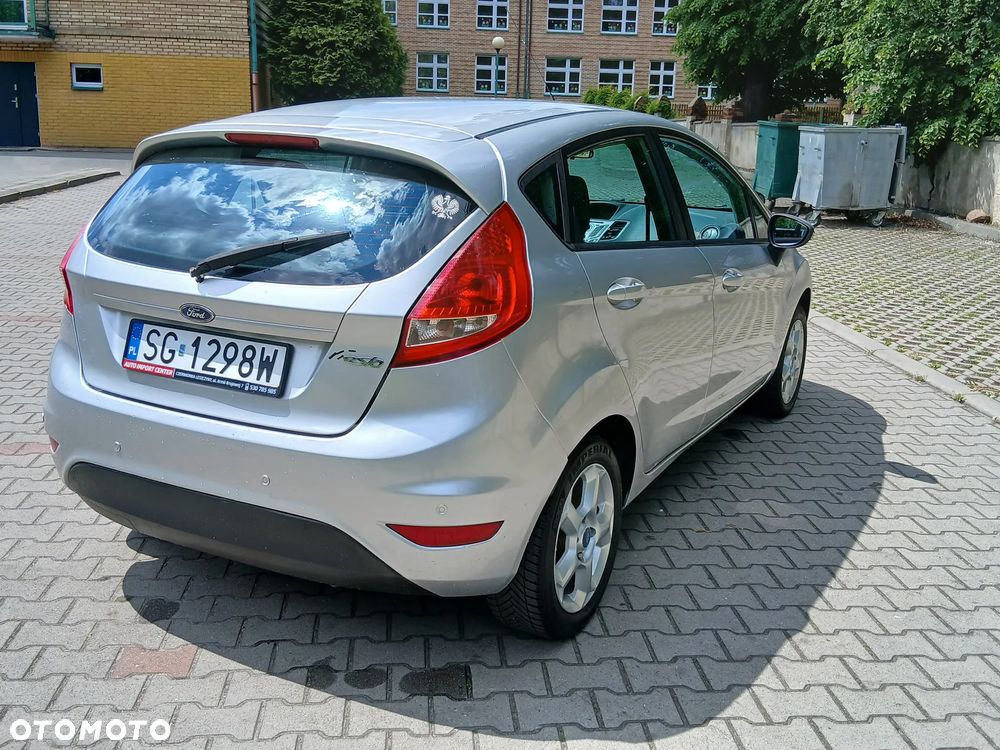 Ford Fiesta 1.25 Silver X (Ambiente) - 34