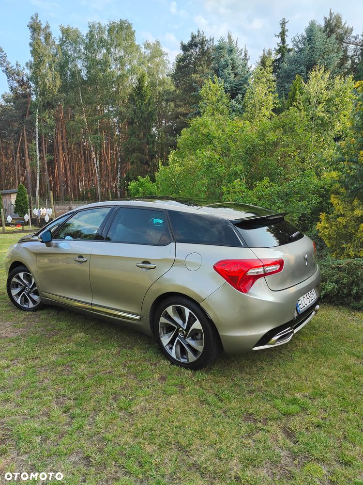 Citroën DS5 HDi 165 SoChic - 3
