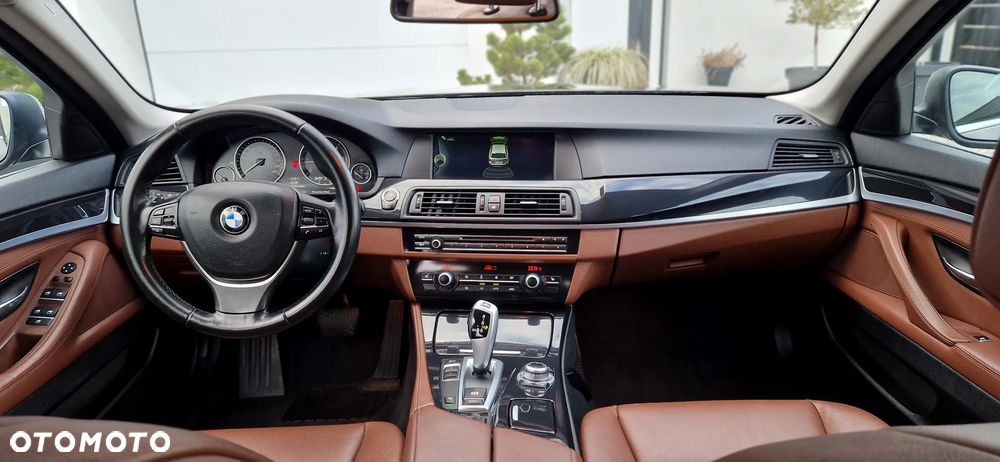 BMW Seria 5 520d Sport-Aut - 2