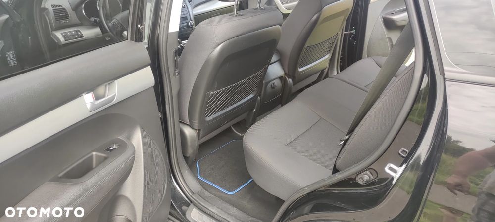 Kia Sorento - 16
