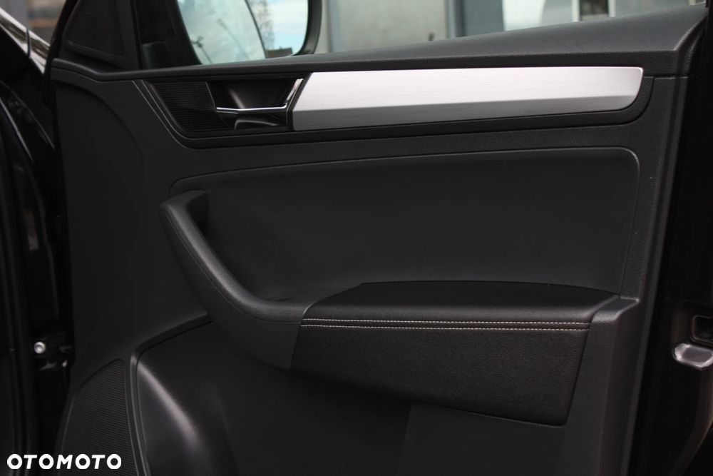 Skoda RAPID 1.0 TSI Style - 23