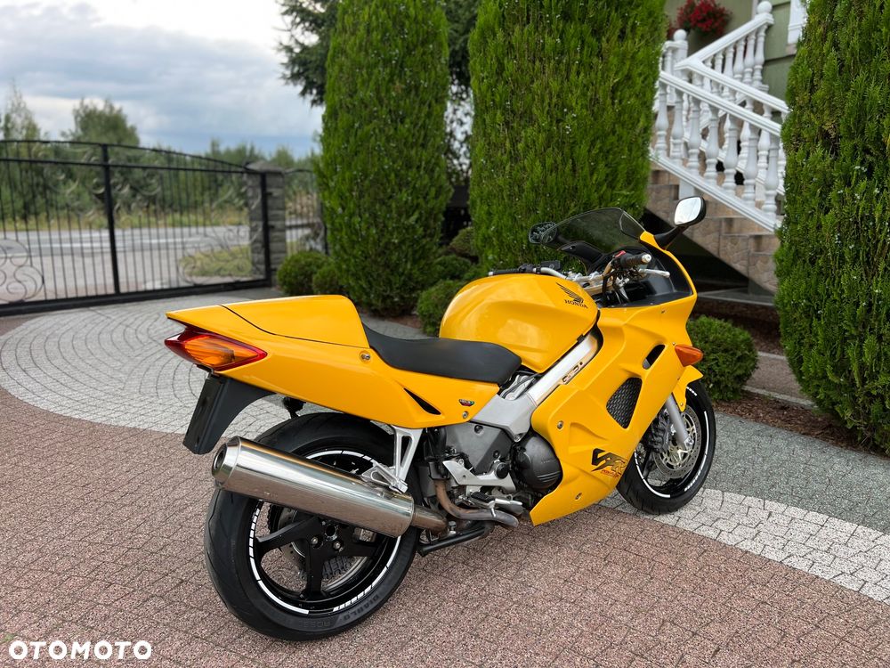 Honda VFR - 9