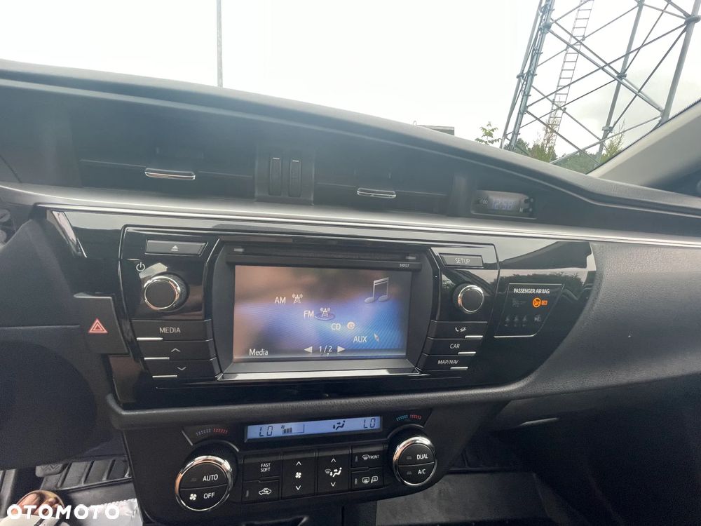 Toyota Corolla 1.6 Prestige EU6 - 17