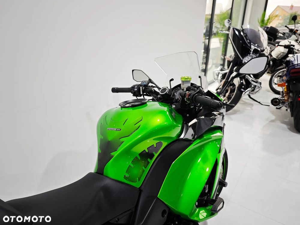 Kawasaki Ninja 1000 SX - 13