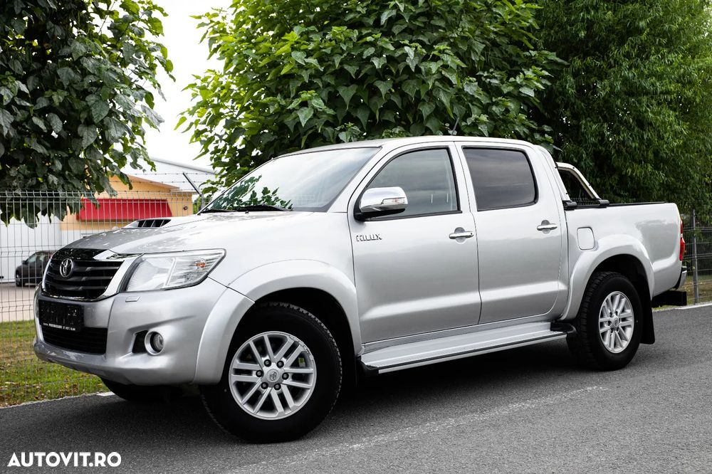 Toyota Hilux 4x4 Cabina Dubla Style+ - 1