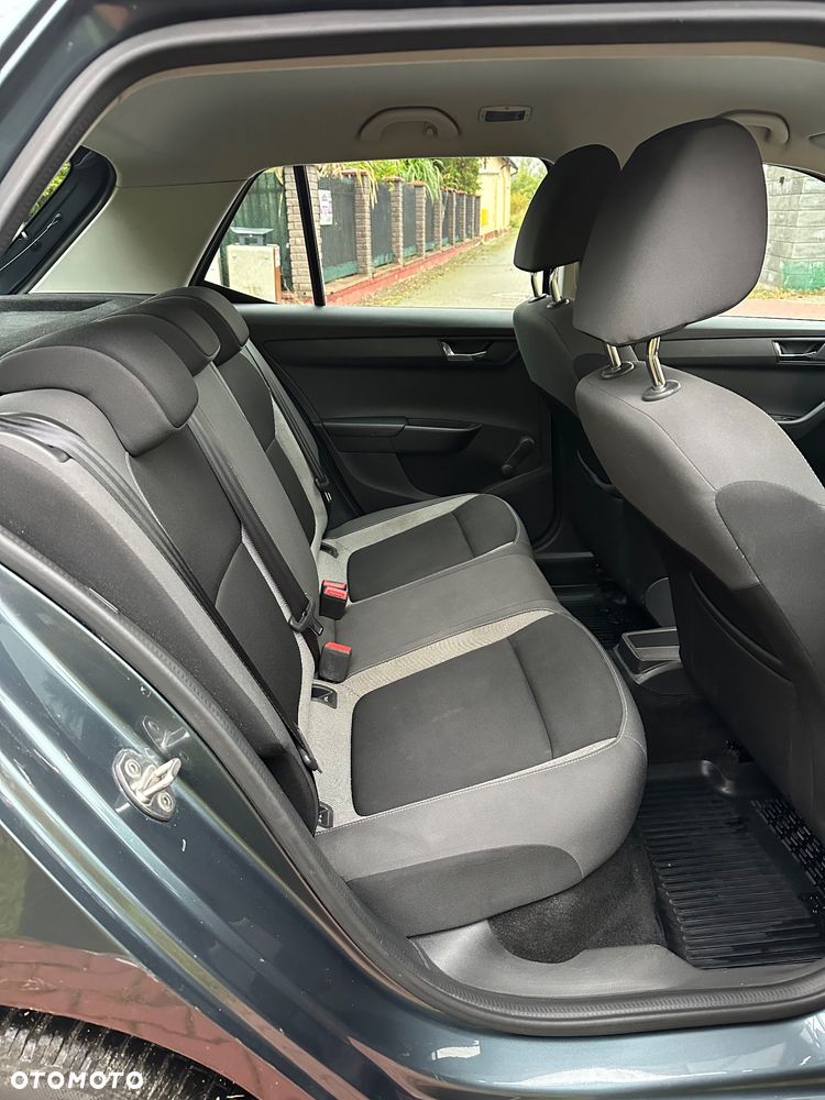 Skoda Fabia 1.0 TSI Ambition DSG - 27