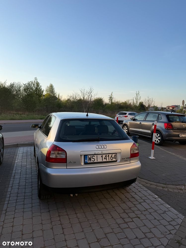Audi A3 3-drzwiowe 1.9 TDI Ambition - 4