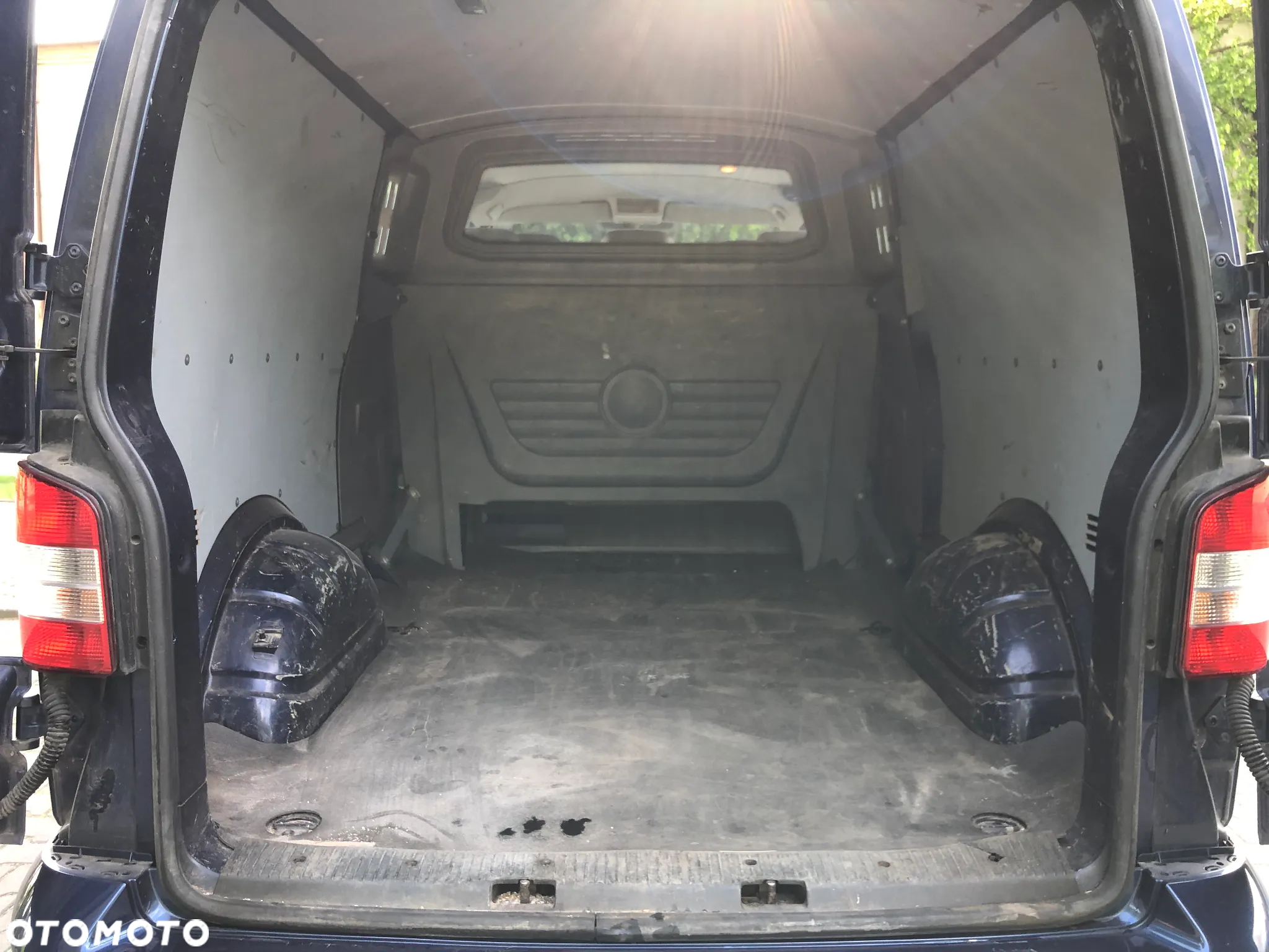 Volkswagen Transporter - 24