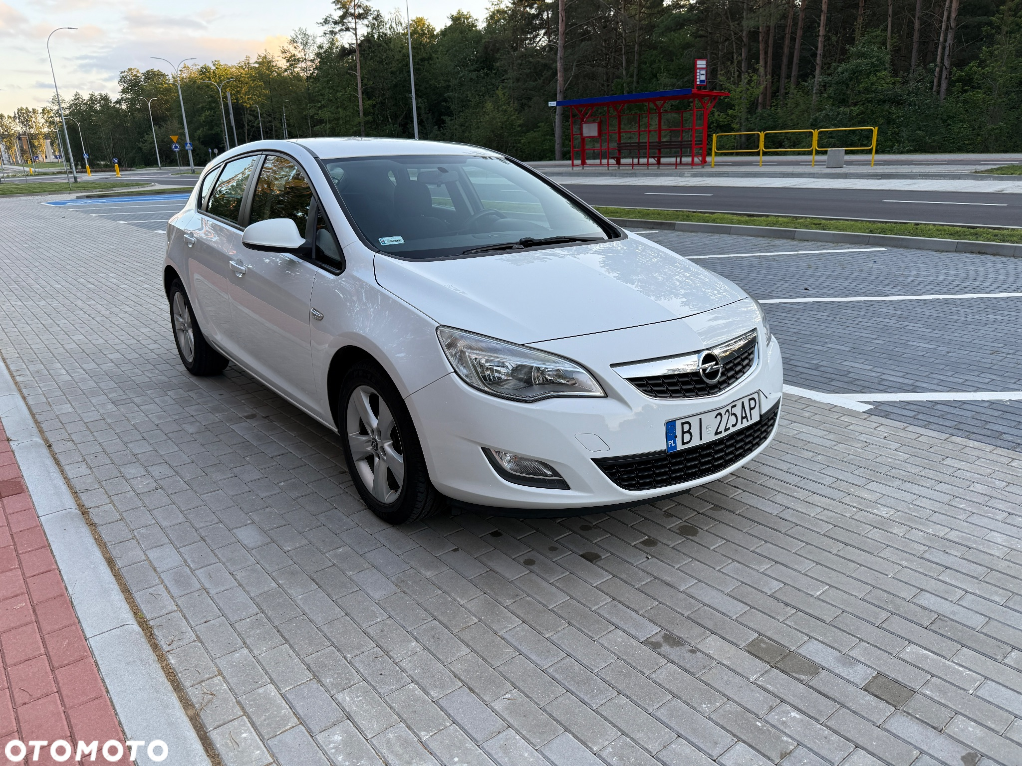 Opel Astra IV 1.4 T Cosmo - 2