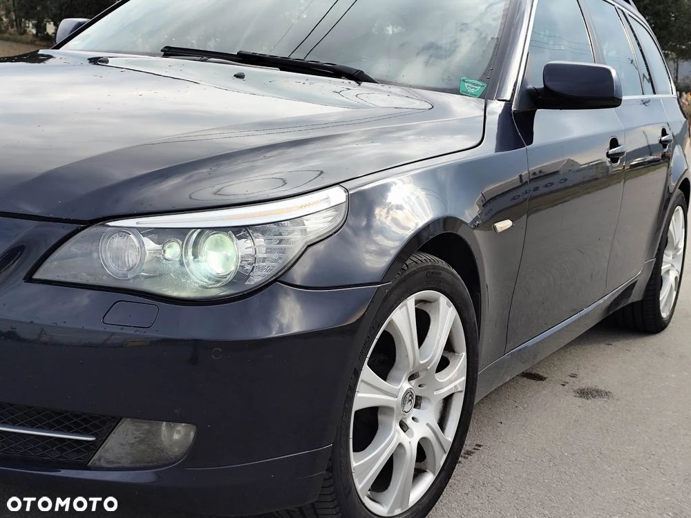 BMW Seria 5 525d - 21