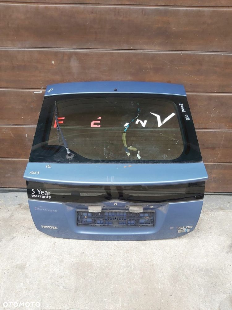 Toyota Prius II klapa bagażnika szyba tył tylna 8s2