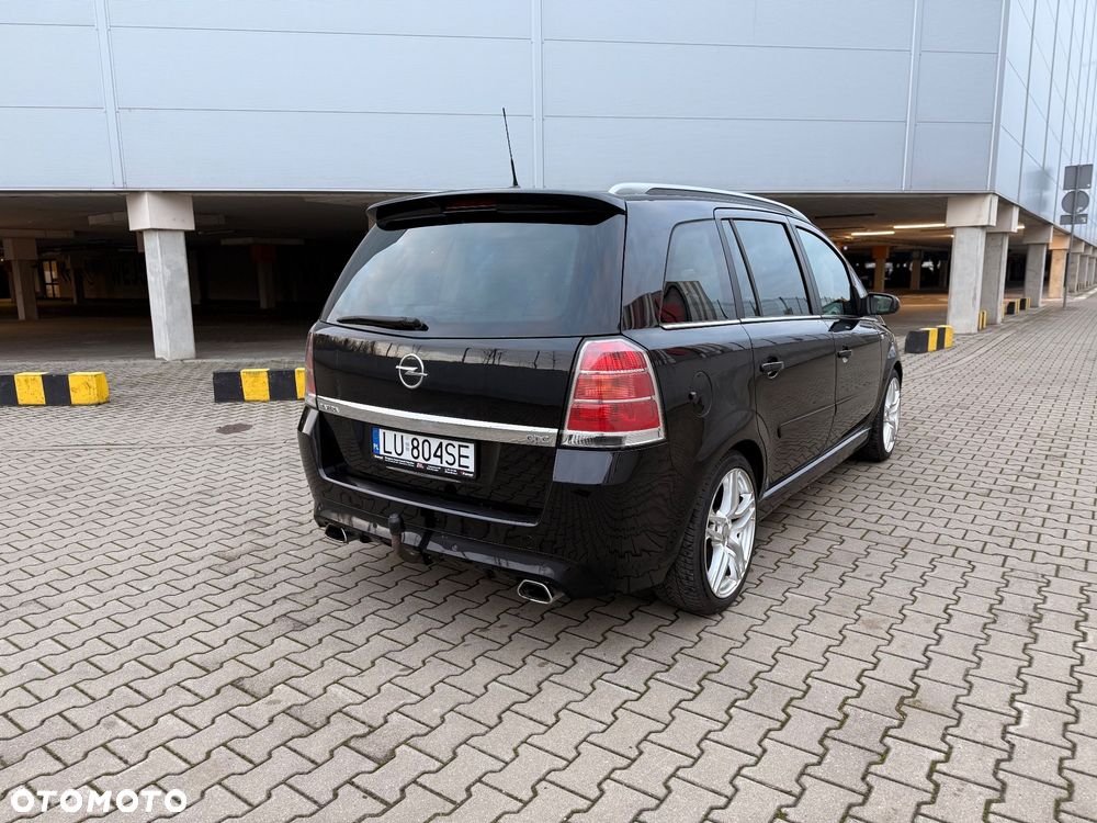 Opel Zafira OPC - 8