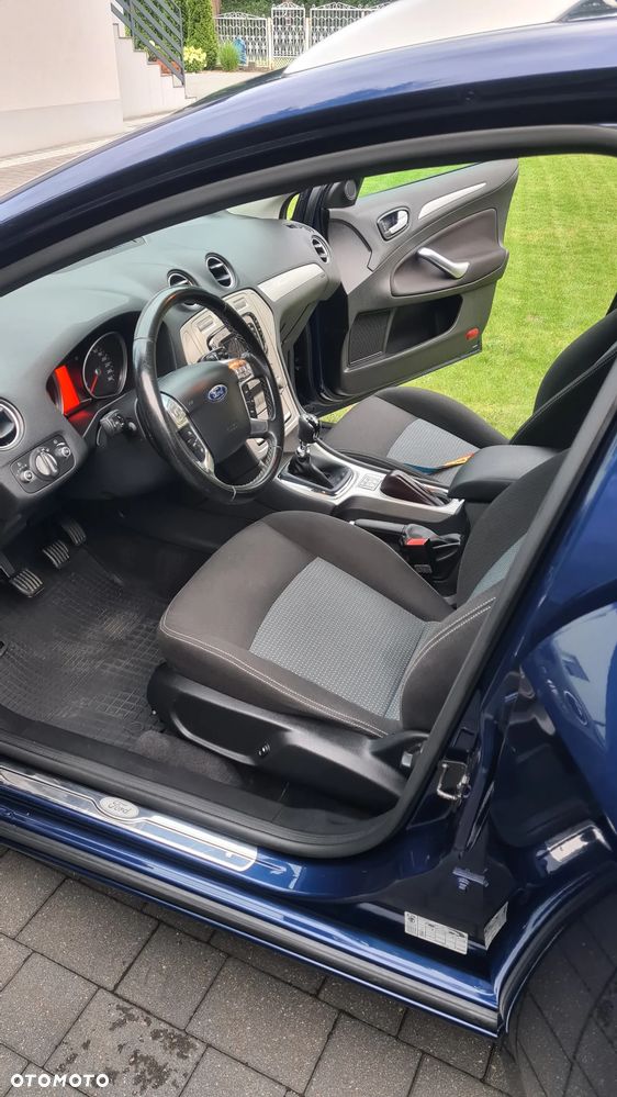 Ford Mondeo - 4