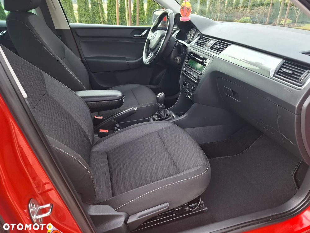 Skoda RAPID 1.2 TSI Edition - 40