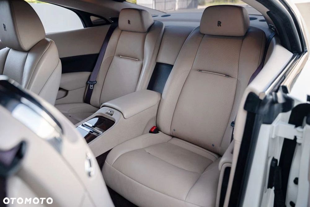 Rolls-Royce Wraith Black Badge - 33