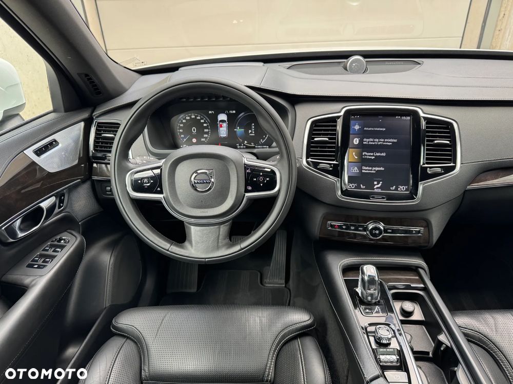 Volvo XC 90 - 9