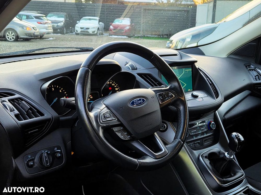 Ford Kuga 1.5 TDCi 2x4 Business Edition - 13