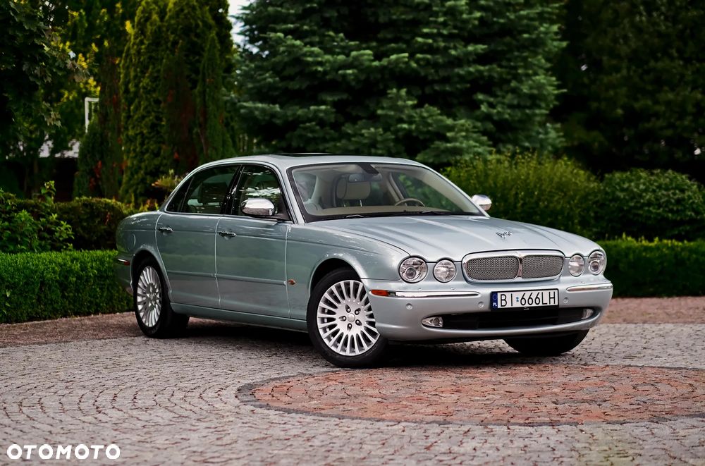 Jaguar XJ XJ8 4.2 LWB - 7
