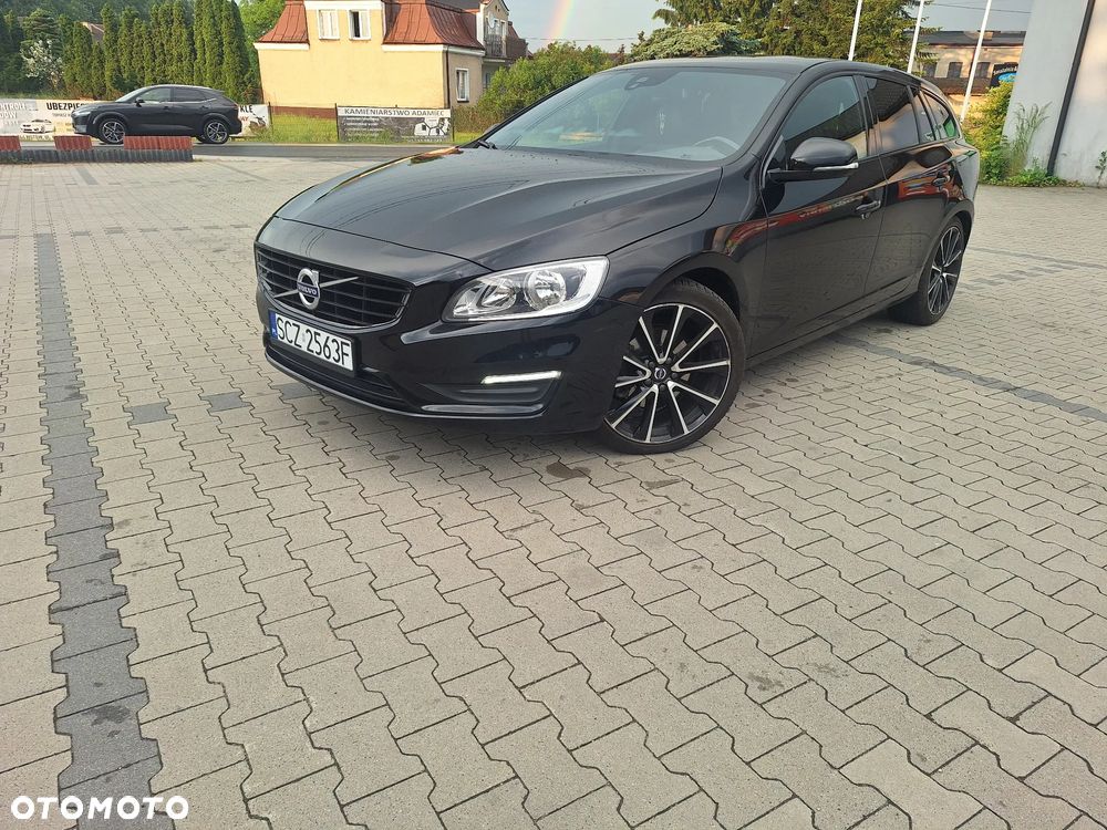 Volvo V60 T3 Drive-E Momentum - 4
