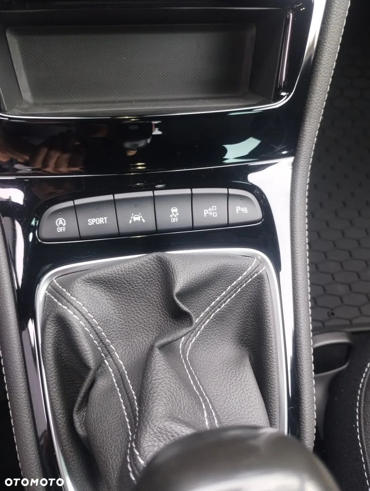 Opel Astra V 1.4 T GPF Dynamic S&S - 25