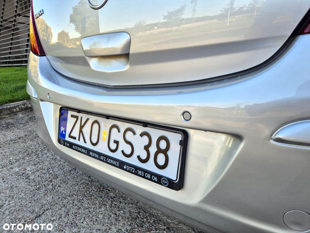 Opel Corsa 1.4 16V Innovation - 12