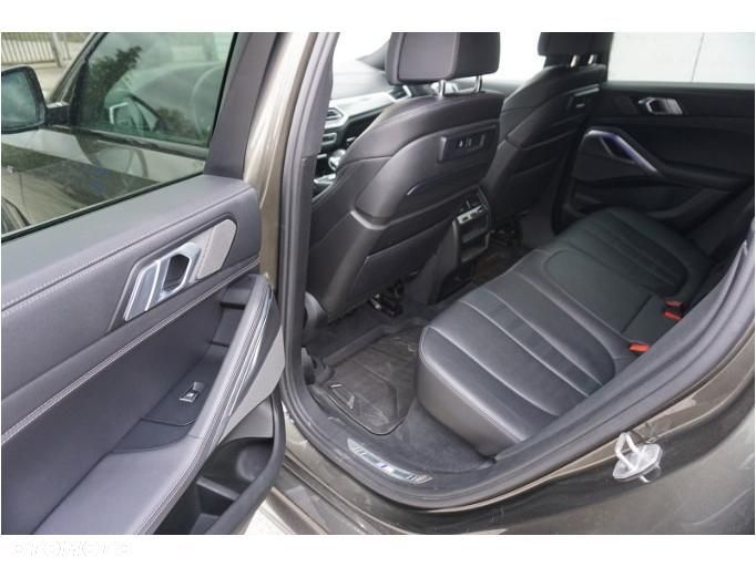 BMW X6 - 24
