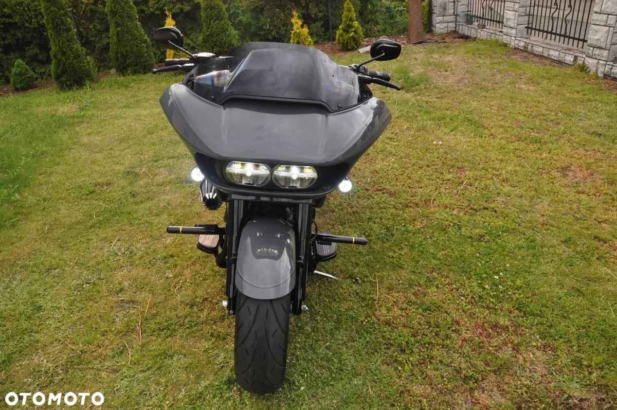 Harley-Davidson Touring Road Glide - 14