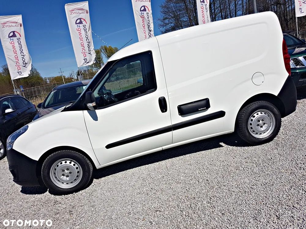 Opel COMBO - 23