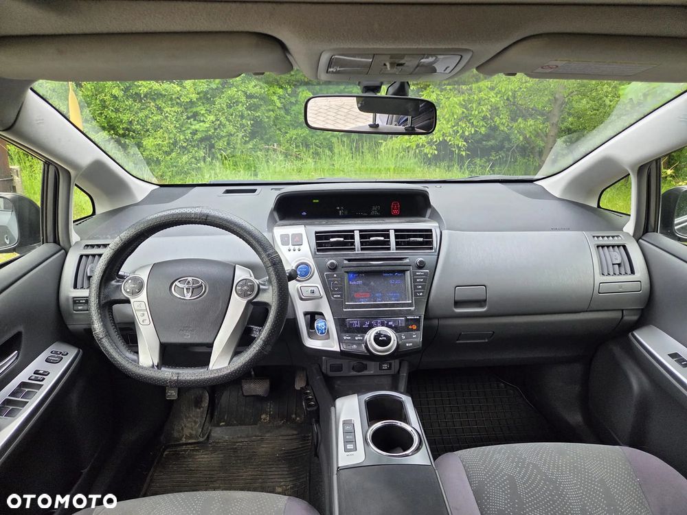 Toyota Prius+ (Hybrid) Comfort - 14