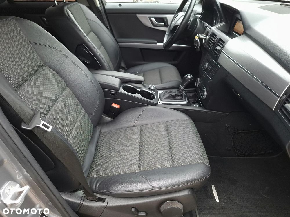 Mercedes-Benz GLK 220 CDI DPF 4Matic BlueEFFICIENCY 7G-TRONIC - 17