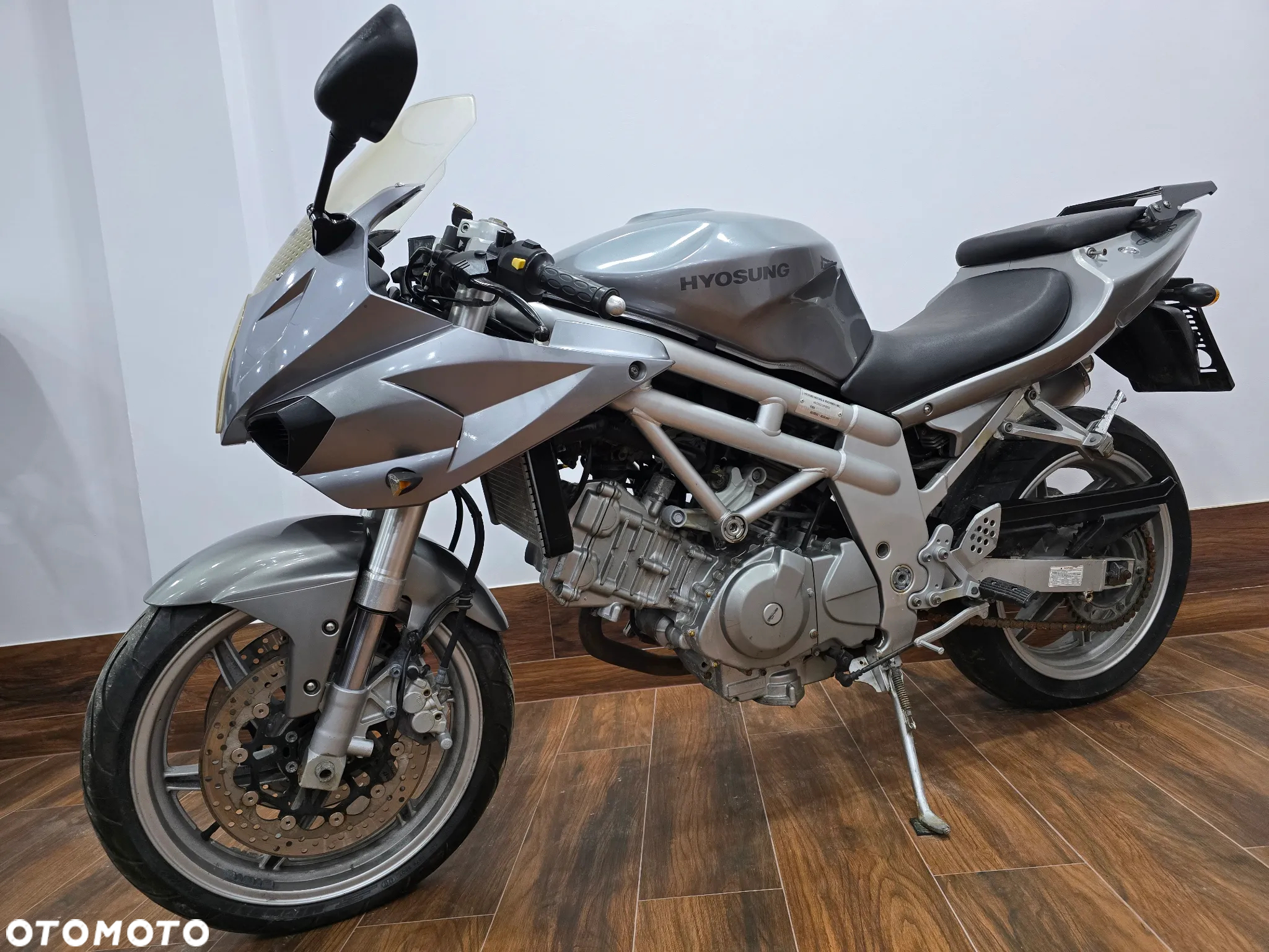 Hyosung GT - 7