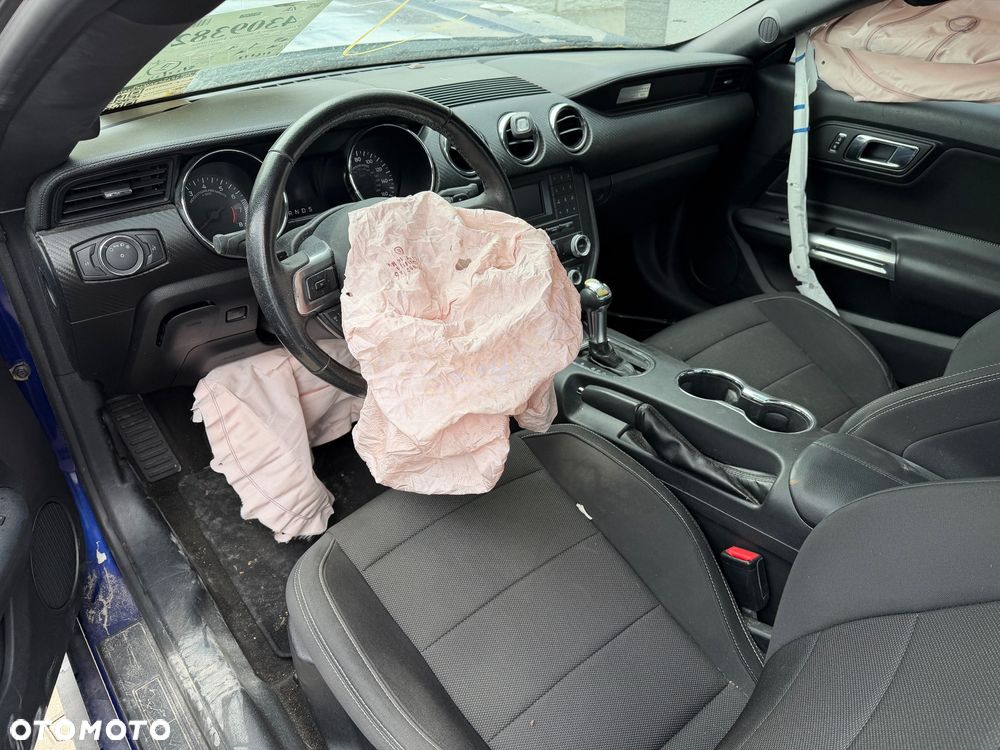 Ford Mustang 3.7 V6 - 6