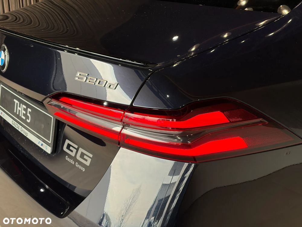 BMW Seria 5 520d xDrive mHEV M Sport - 11