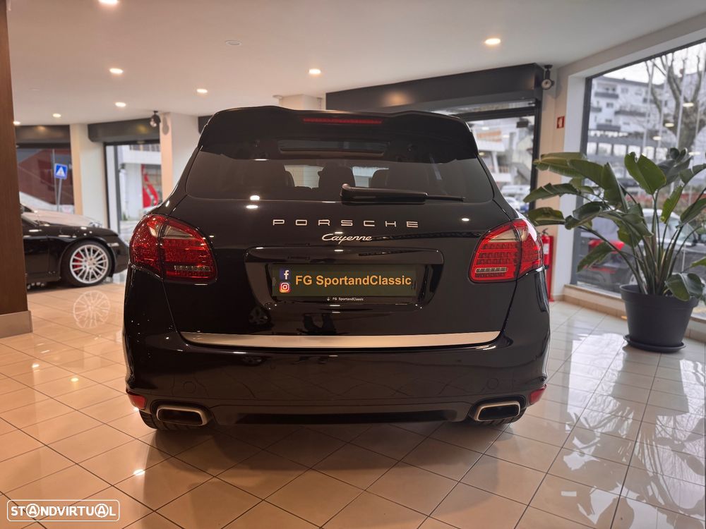 Porsche Cayenne - 3