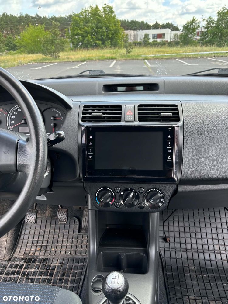 Suzuki Swift 1.3 GC - 3