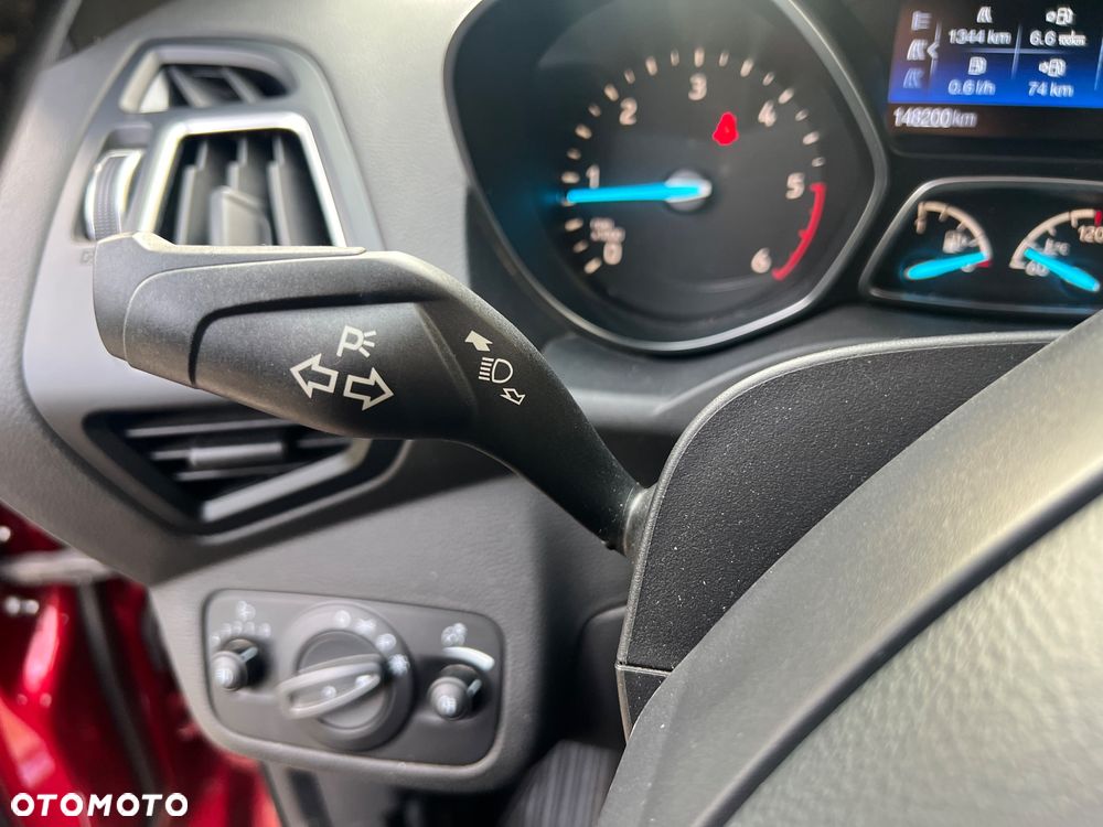 Ford Kuga ver-1-5-ecoblue-fwd-titanium - 25