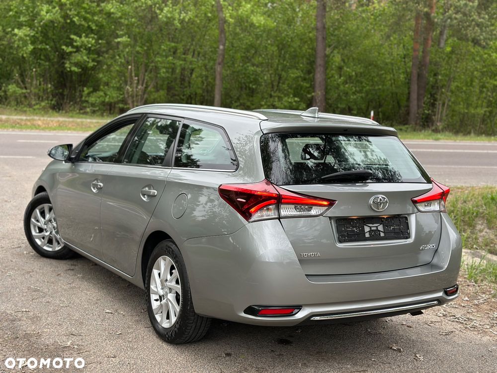 Toyota Auris 1.6 D-4D Premium - 19