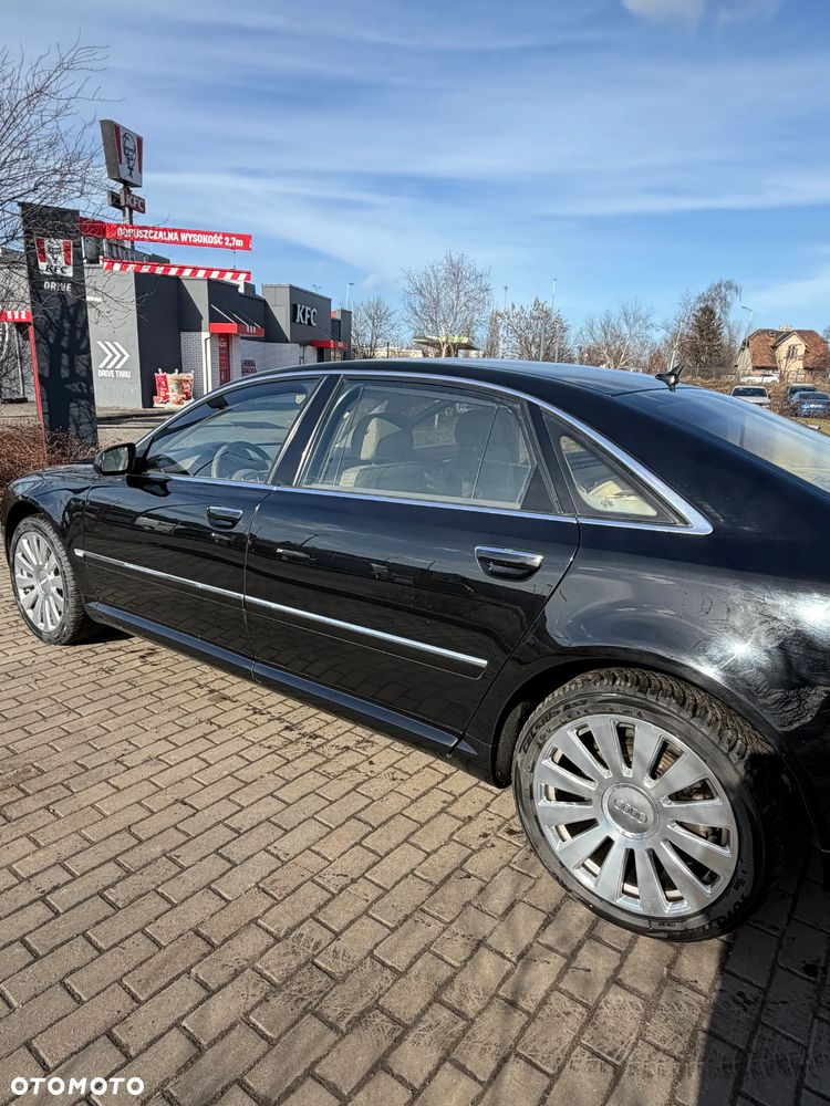 Audi A8 4.2 Quattro - 3