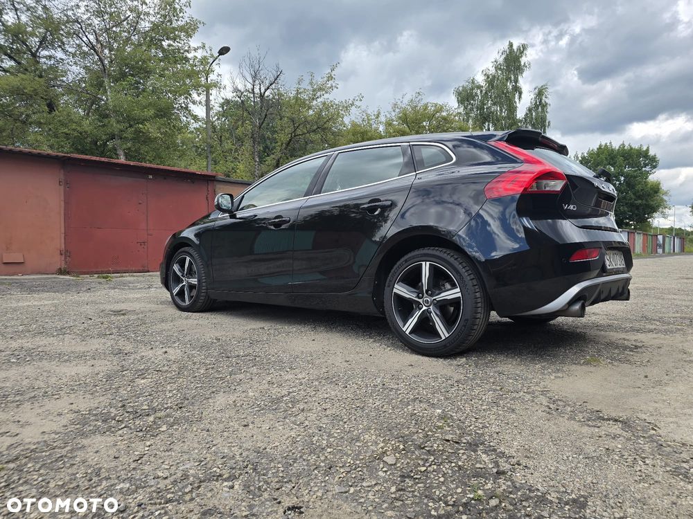 Volvo V40 - 23