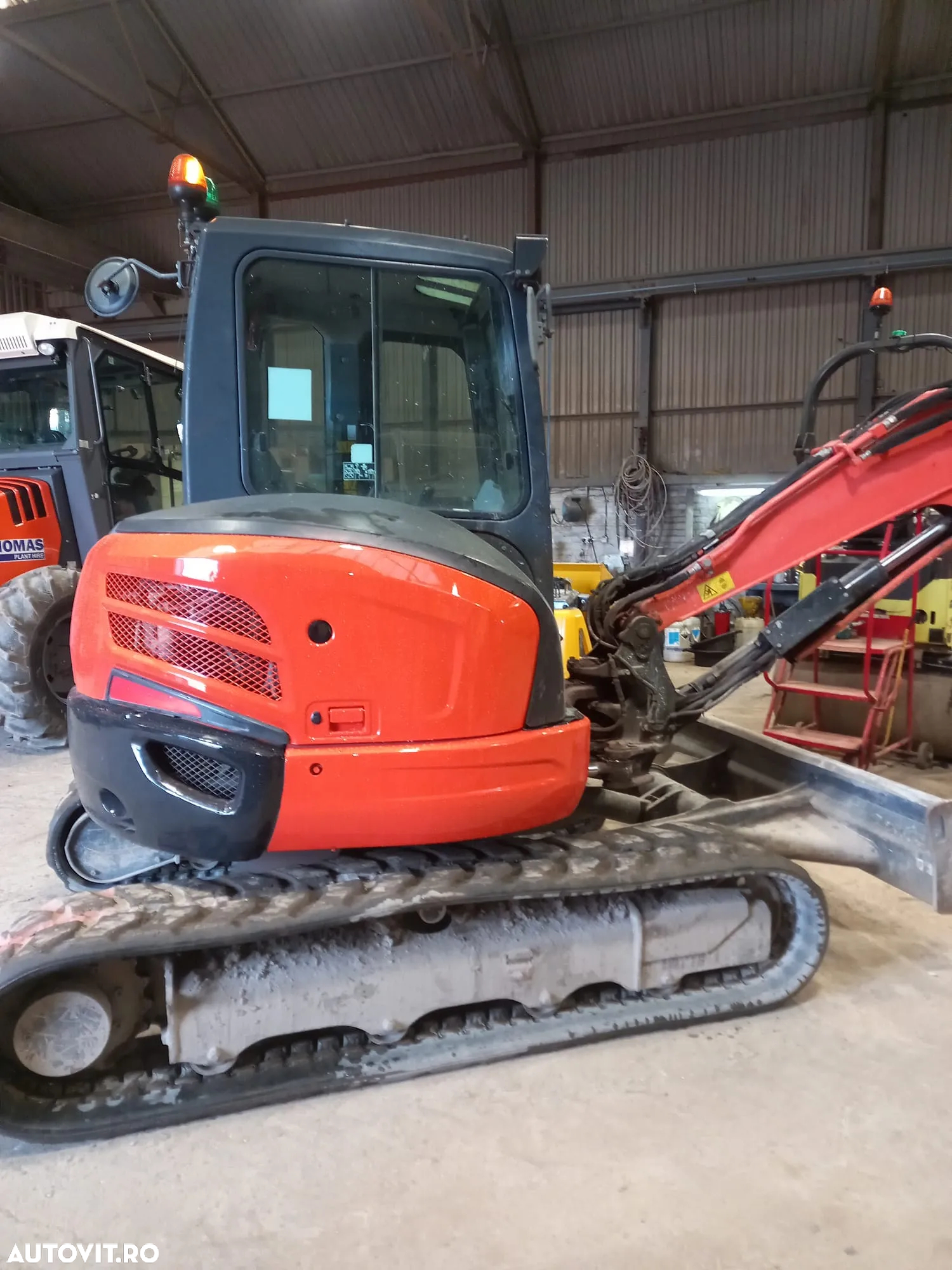 Kubota U48 - 11