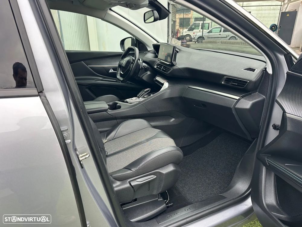 Peugeot 5008 1.5 BlueHDi Allure Pack EAT8 - 6