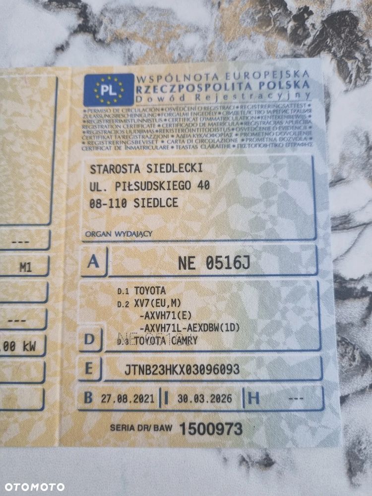 Toyota Camry 2.5 Hybrid Comfort CVT - 28