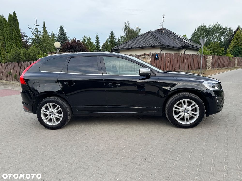 Volvo XC 60 D5 AWD R-Design Kinetic - 8