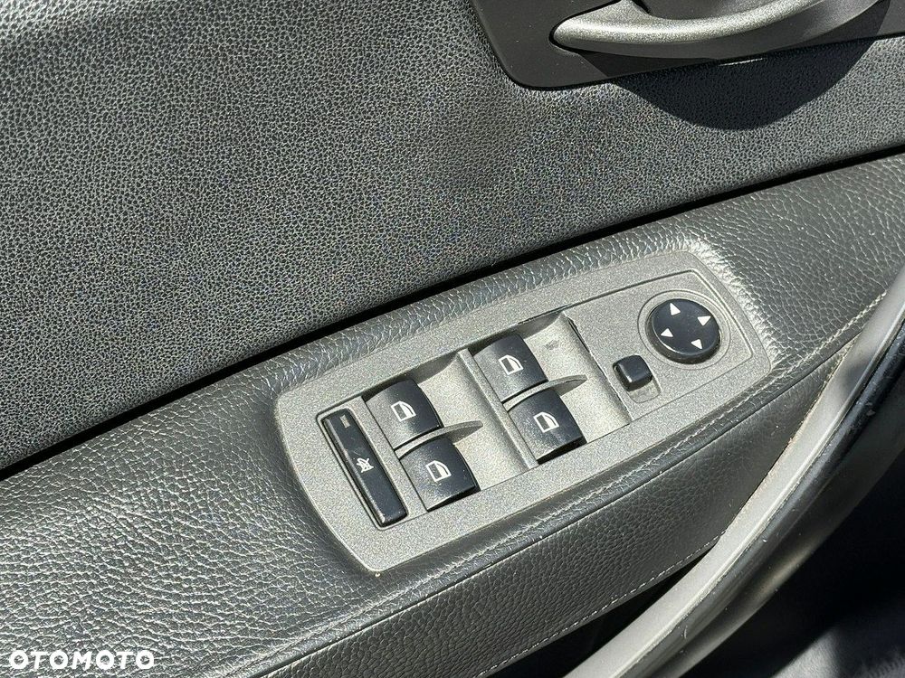 BMW X3 3.0i - 10