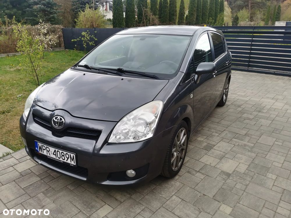 Toyota Corolla Verso 2.2 D-4D DPF Sol - 1